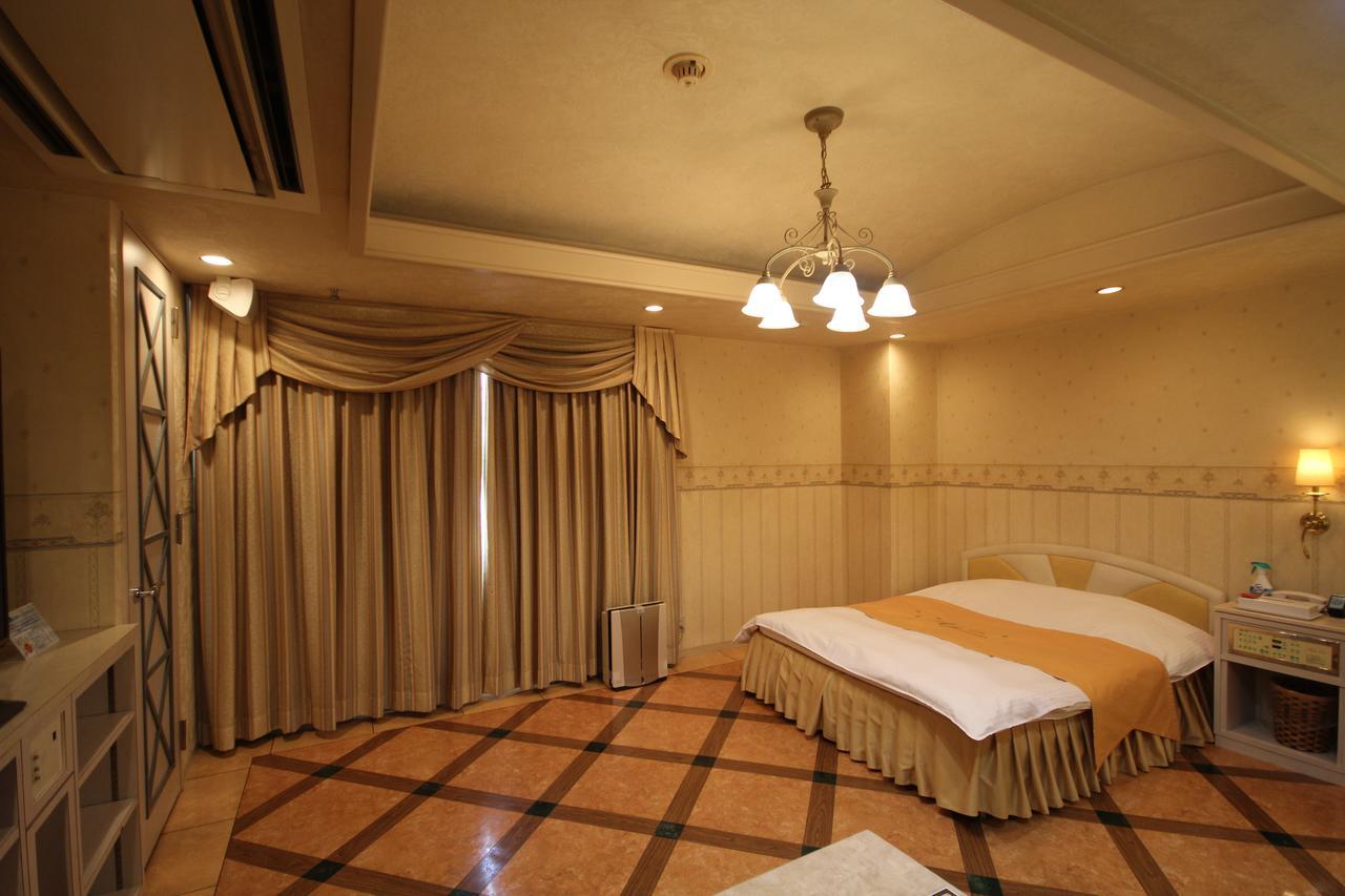 Hotel Afternoon (Adults Only) Osaka Bagian luar foto
